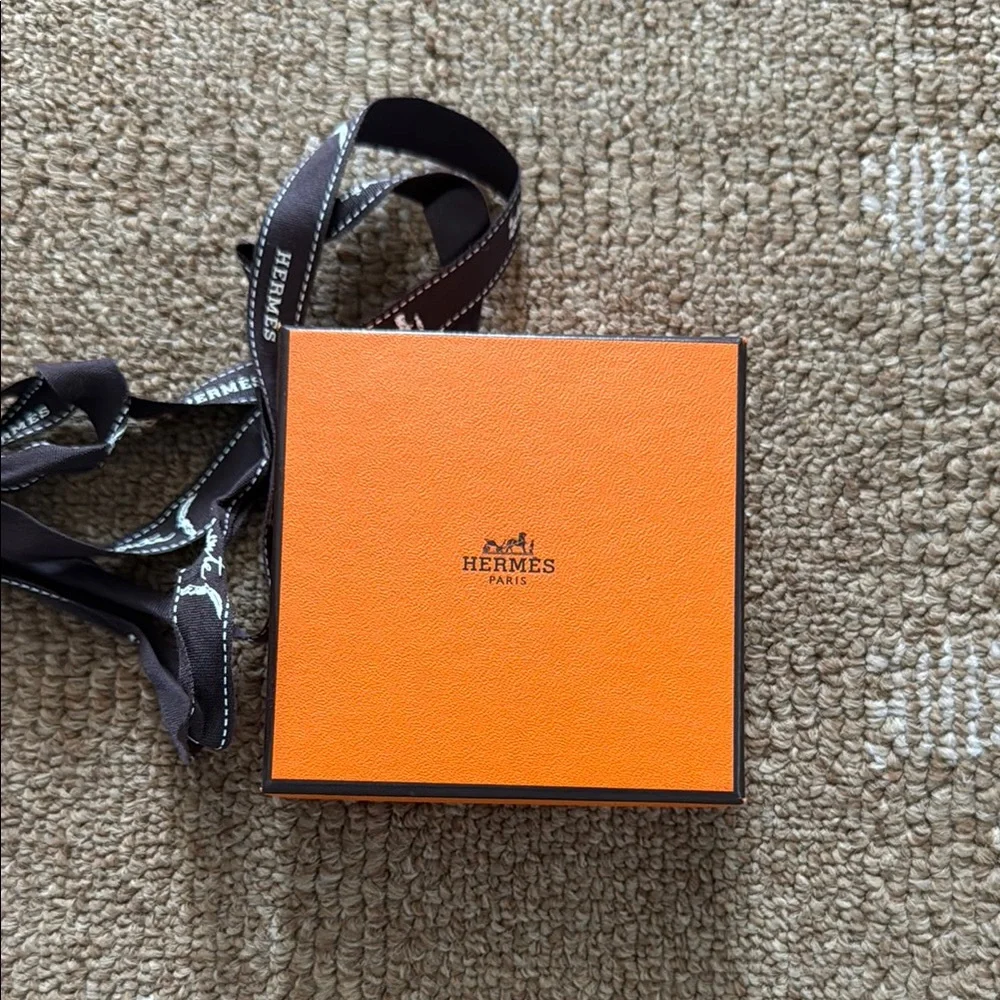 Hermès Orange Gift Box with Ribbon for jewelry
